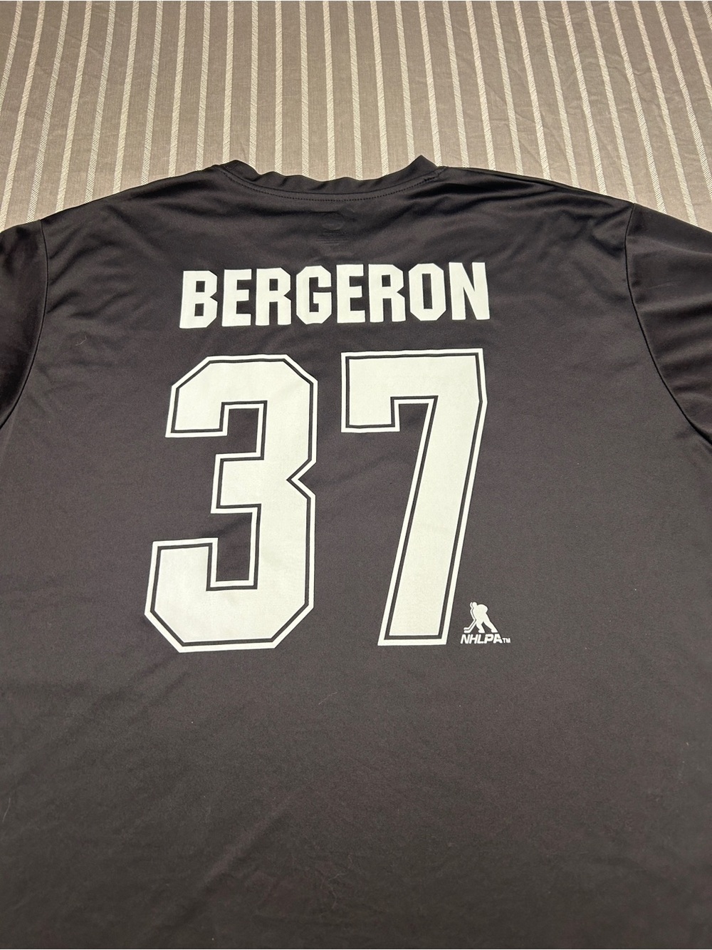 Pro Edge BOSTON BRUINS Patrice BERGERON #37 Black Polyester SS T Shirt Size 2XL - Picture 3 of 4